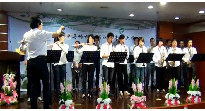 “彩乐园杯”浙江省大学生日语演讲比赛—日本流行歌曲进行的中日国际文化交流