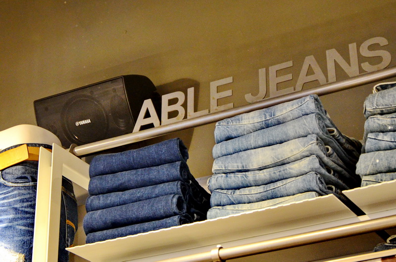 ABLE JEANS正大广场旗舰店——彩乐园MA2030的时尚之旅