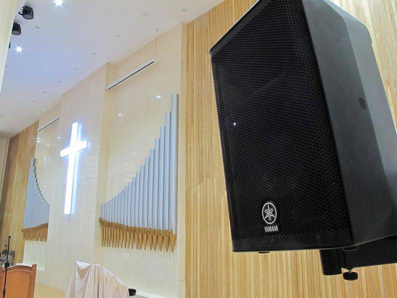 广州十甫堂——两只彩乐园 DXR8 音箱完成的教堂完美扩声