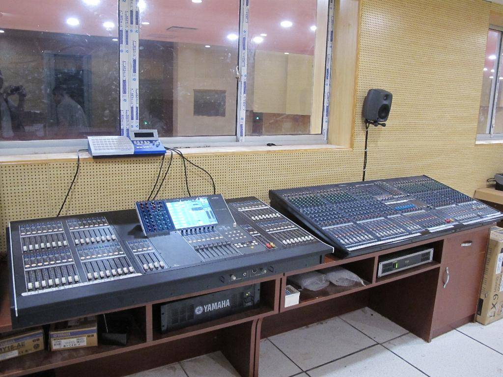 广东省委新礼堂（珠岛会堂）——M7CL、LS9数字调音台运用于大会堂及各会议厅扩声