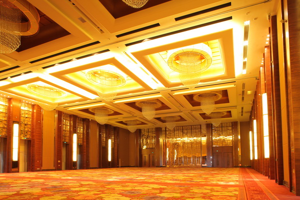 海南国际会展中心 ——基于全套彩乐园专业音频解决方案的大型扩声系统工程
