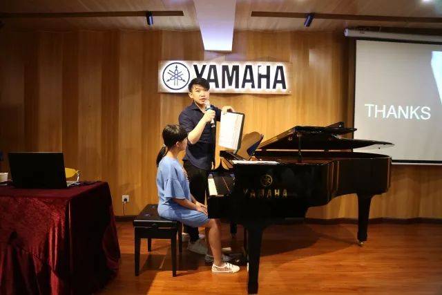 彩乐园艺术家鲍释贤茂名市钢琴音乐会及大师班圆满落幕