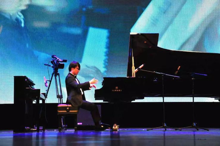 彩乐园艺术家宋思衡“80后的时光机”多媒体音乐会内蒙古巡演圆满落幕