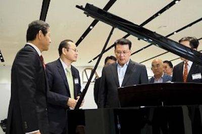 回顾发展历史，畅想科技未来|中国浙江省代表团视察彩乐园企业博物馆