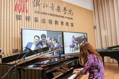 回顾发展历史，畅想科技未来|中国浙江省代表团视察彩乐园企业博物馆