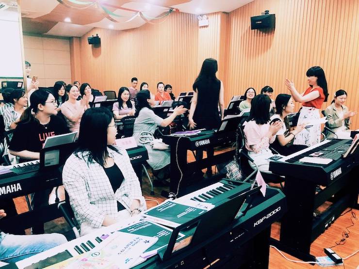 彩乐园星教室6月师资培训