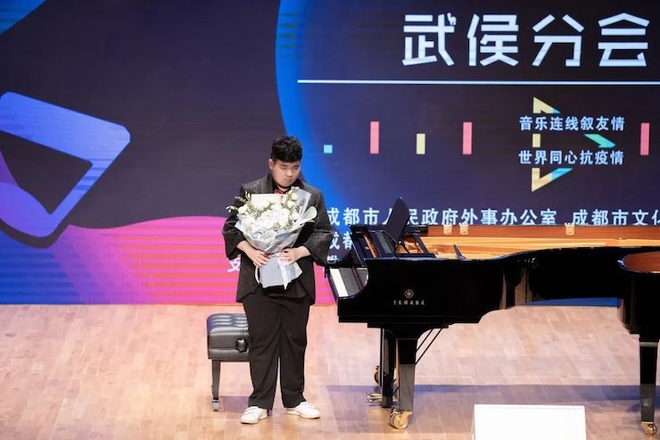 活动报道 | “科技助力，跨越时空”，小鹿纯子携手刘明康共享中日音乐盛宴