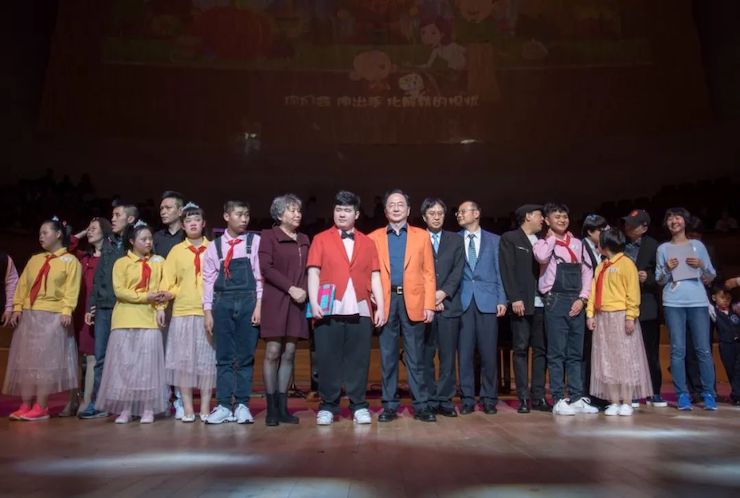 音乐双子星，点亮冬日激情！——彩乐园未来艺术家刘明康爱心公益音乐沙龙