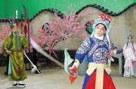 古典与现代的完美结合－彩乐园双排键电子琴在京剧中担当伴奏 